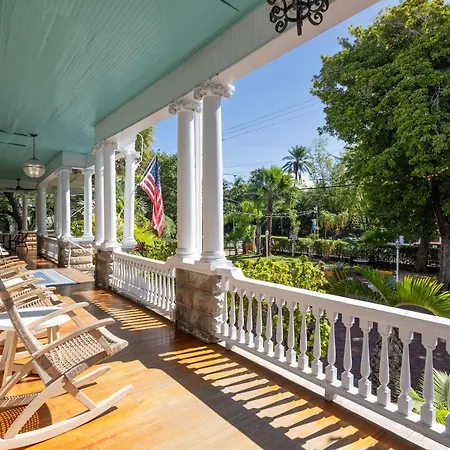 Classic King- Curry Mansion With Heated Pool!